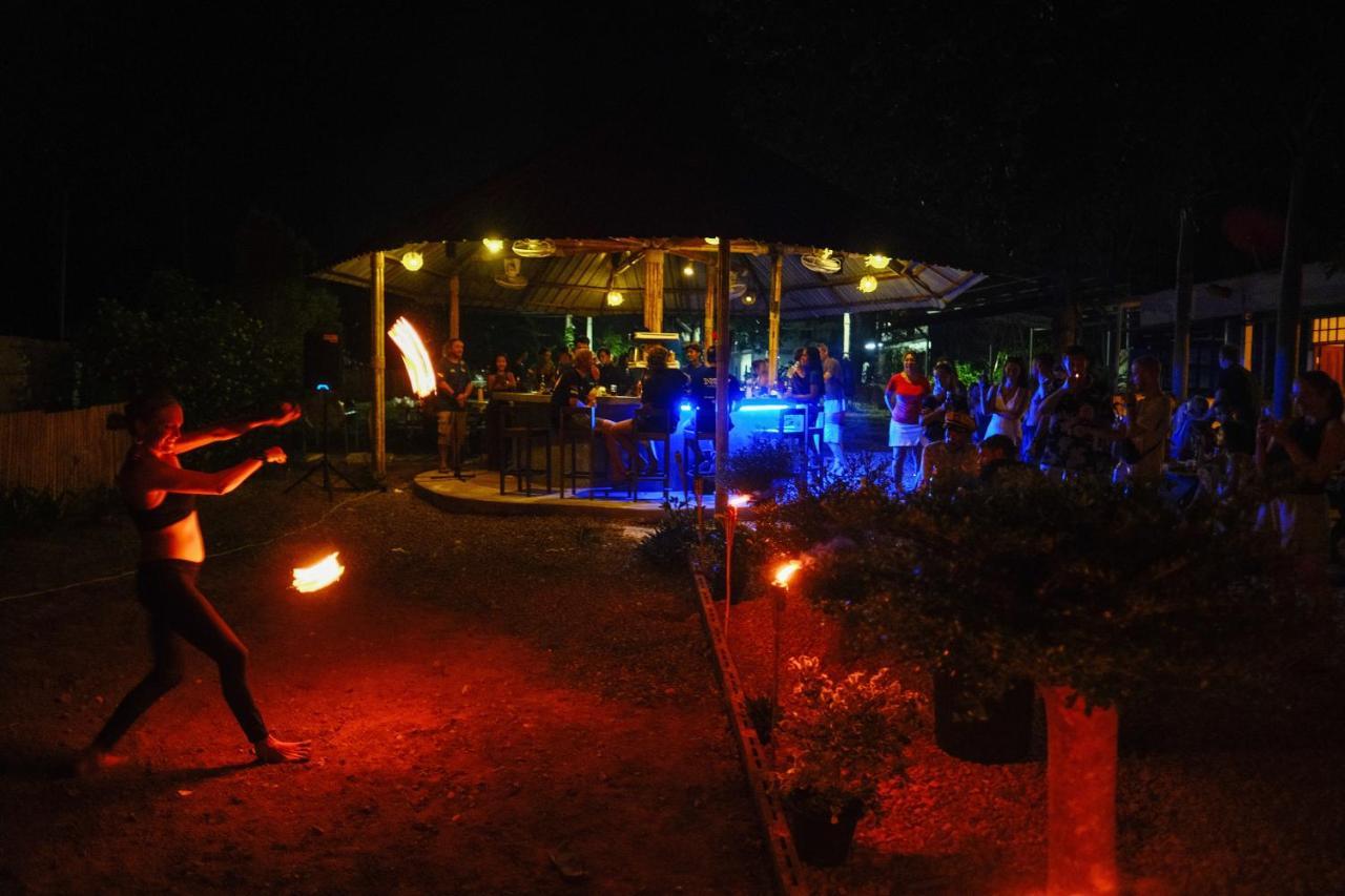 Escape Divers - Jungle Hostel And Dive Centre Ko Tao Dış mekan fotoğraf