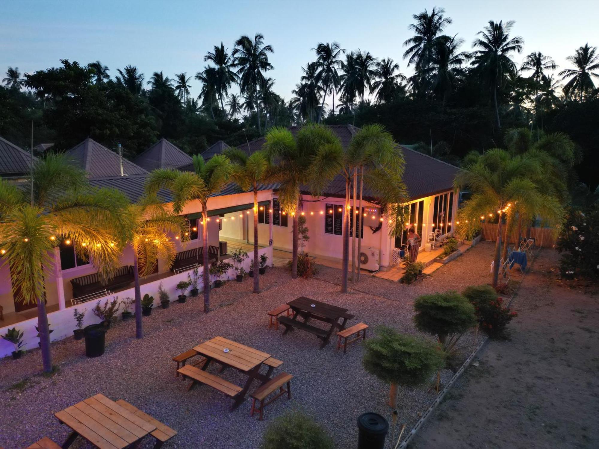 Escape Divers - Jungle Hostel And Dive Centre Ko Tao Dış mekan fotoğraf